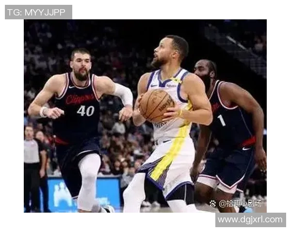 火箭与快船西部半决赛第六场激战回顾与精彩瞬间分析