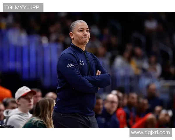 快船5连败跌至倒数第三！泰伦卢还在找托言，哈登直接摊牌了